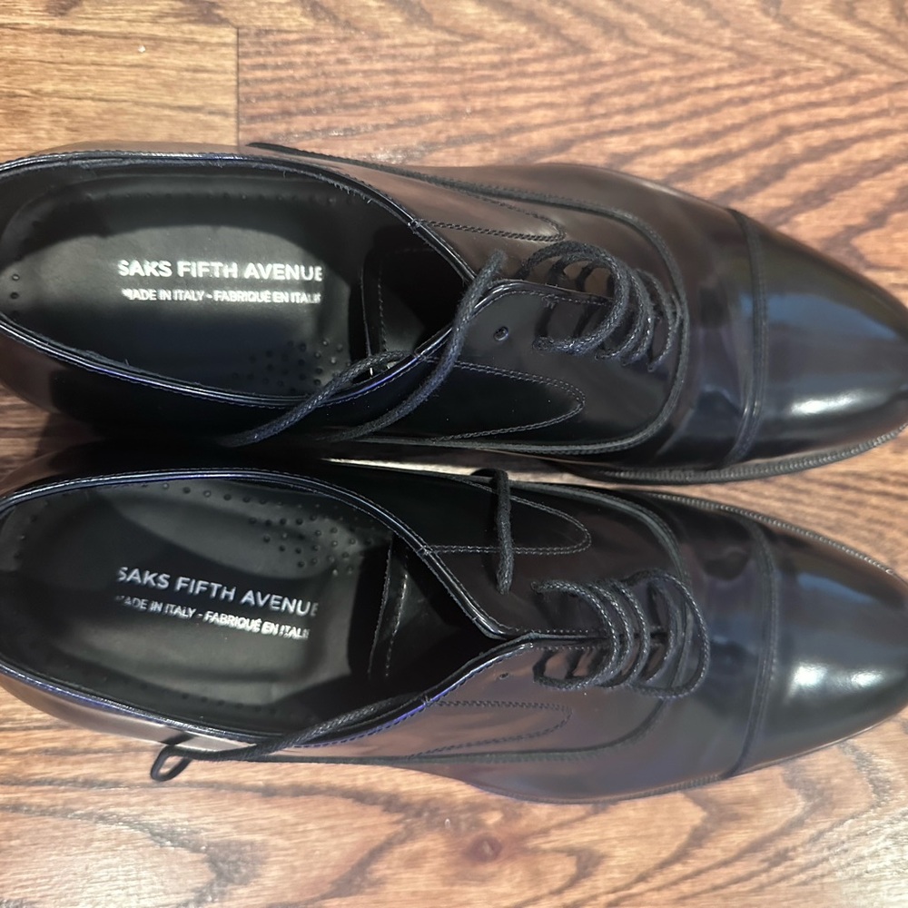 Saks Fifth Ave. Mens Black Leather Oxford Lace Up Shoes Sz. 10.5 M NEW